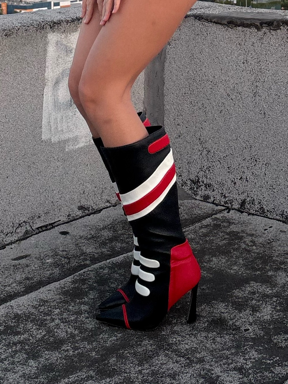 Steve Madden Black Red White Chevron Knee-High Heeled Boots - Picture 2 of 2
